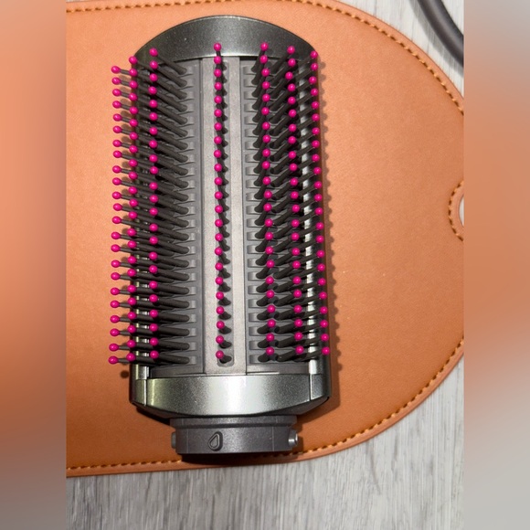 Dyson Airwrap Complete Hair Tool Set in Pink & Copper Colorway - Picture 13 of 16